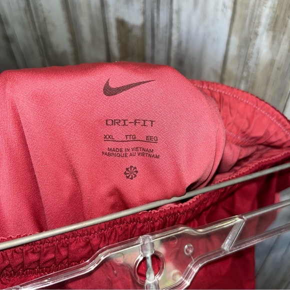Nike Red & Pink Tempo Shorts - Picture 4 of 4